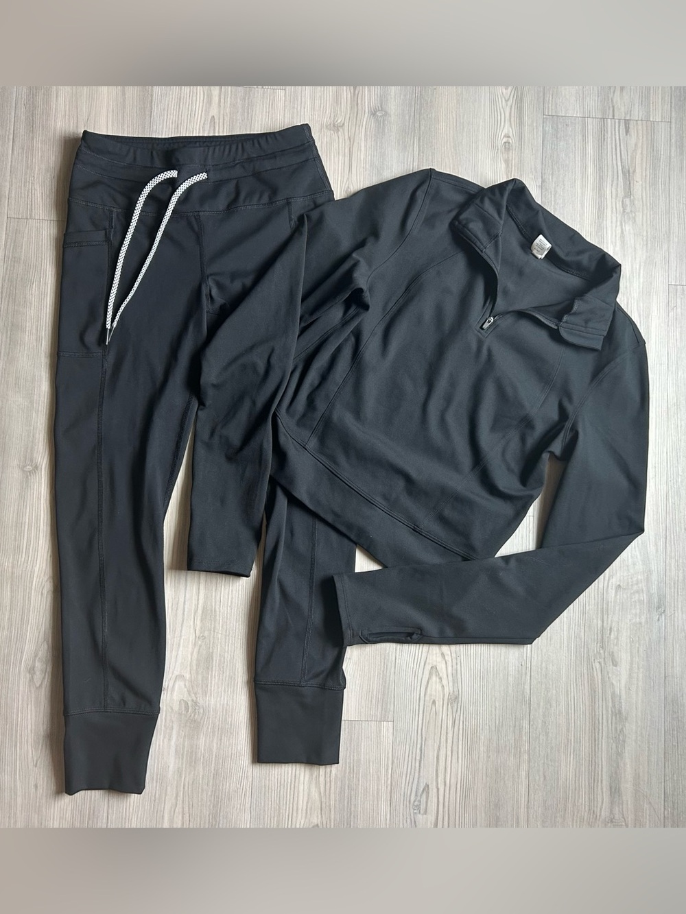 Yogalicious Black Zip-Front Active Pullover and Pants Set
